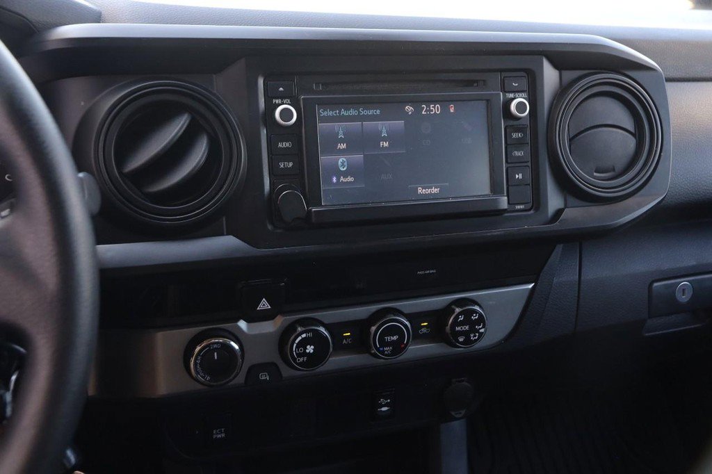 Used 2018 Toyota Tacoma SR AWD/4WD image 14