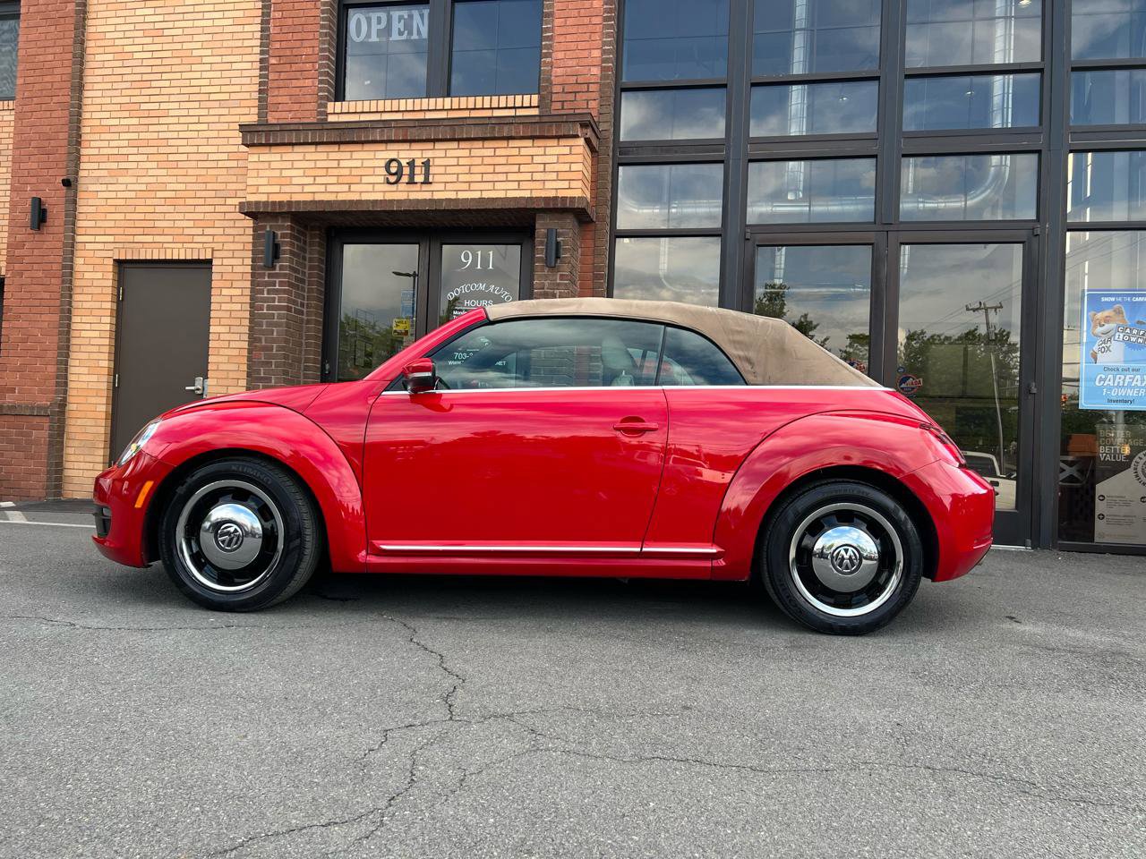 Used 2013 Volkswagen Beetle 2.5 FWD image 4