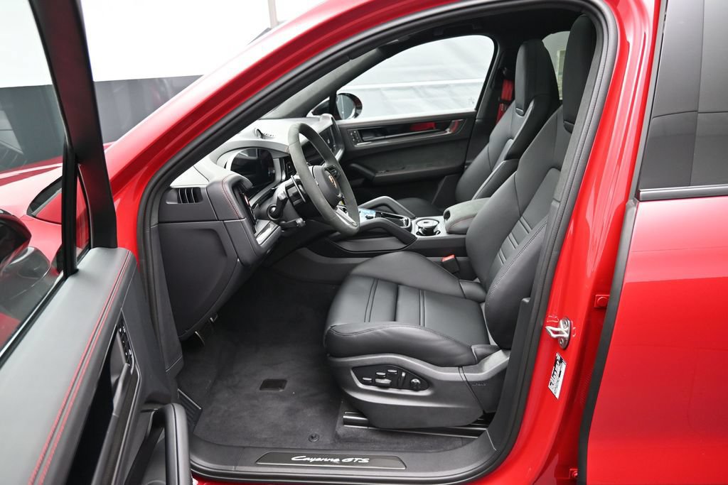 New 2026 Porsche Cayenne GTS AWD/4WD image 5