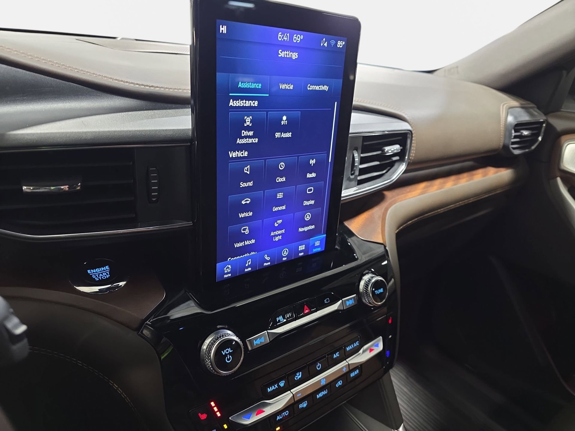 Used 2023 Ford Explorer King Ranch w/ Technology Package image 20