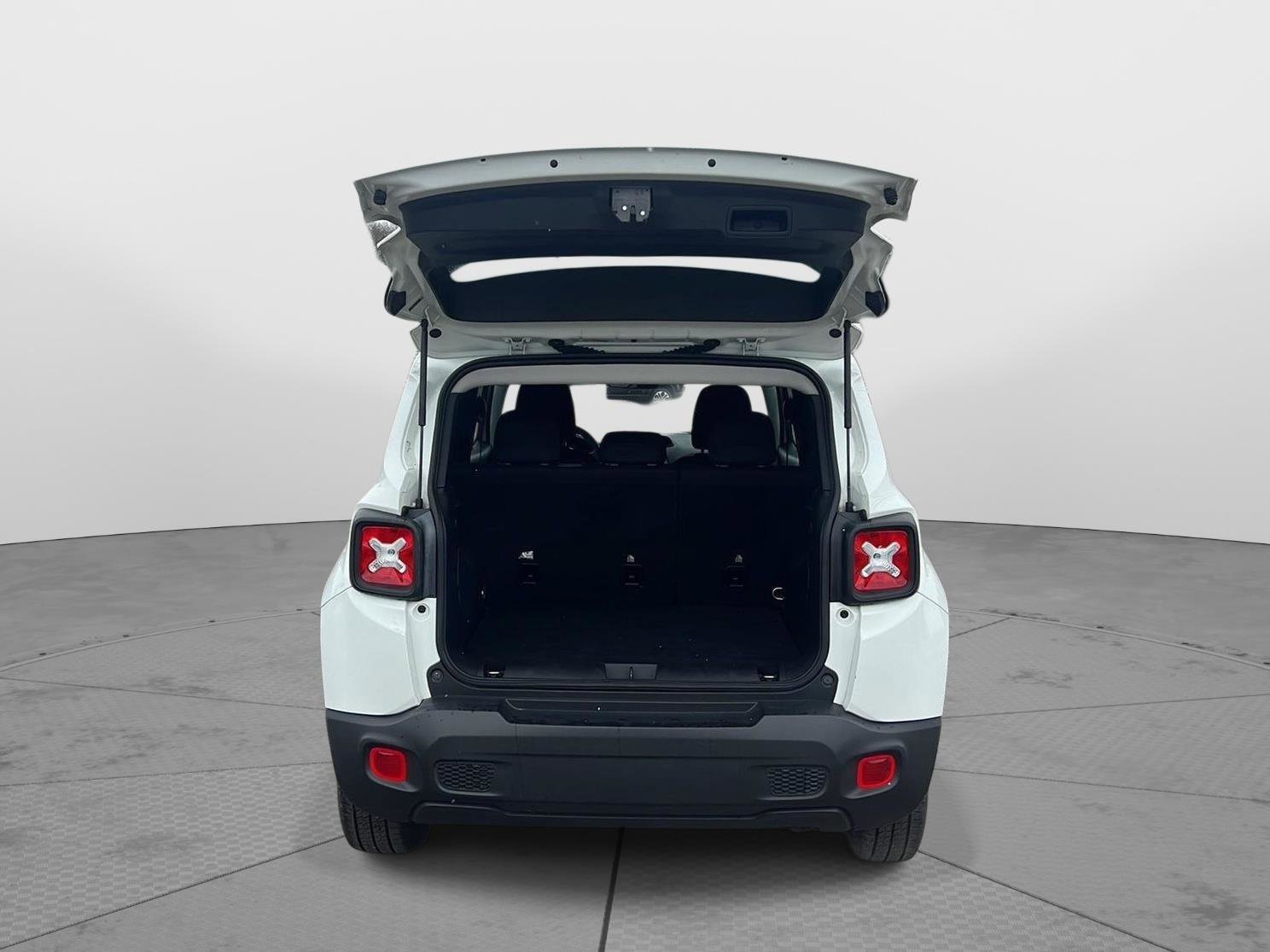 Used 2022 Jeep Renegade Latitude AWD/4WD image 8
