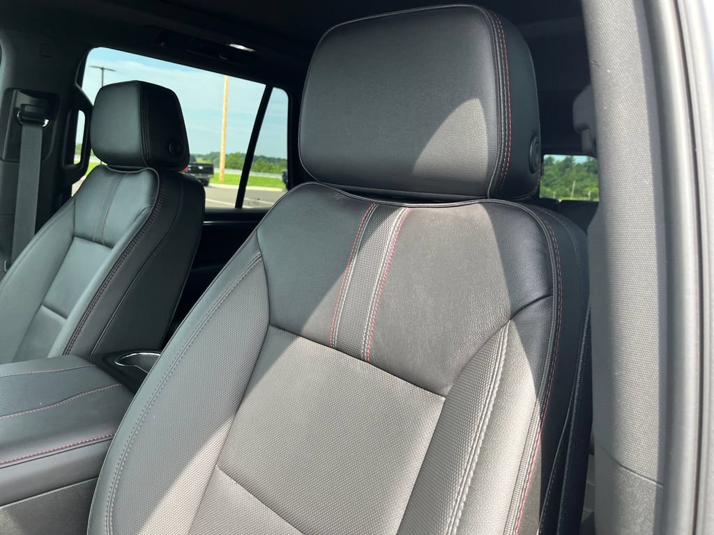 Used 2026 Chevrolet Tahoe RST w/ Comfort Package AWD/4WD image 12