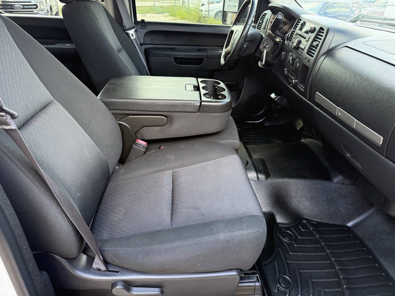 Used 2014 Chevrolet Silverado 2500 LT w/ Interior Plus Package image 16