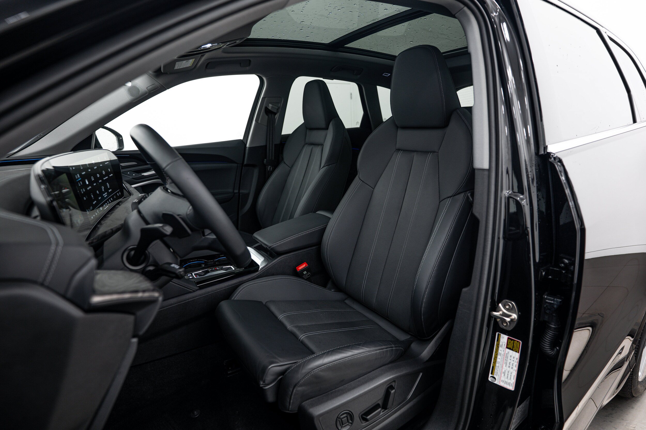 Used 2025 Audi Q5 Premium w/ Premium Plus AWD/4WD image 16
