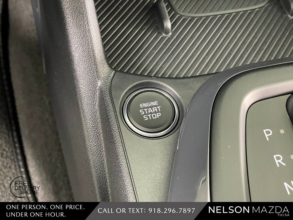 Used 2025 Kia K4 EX image 32