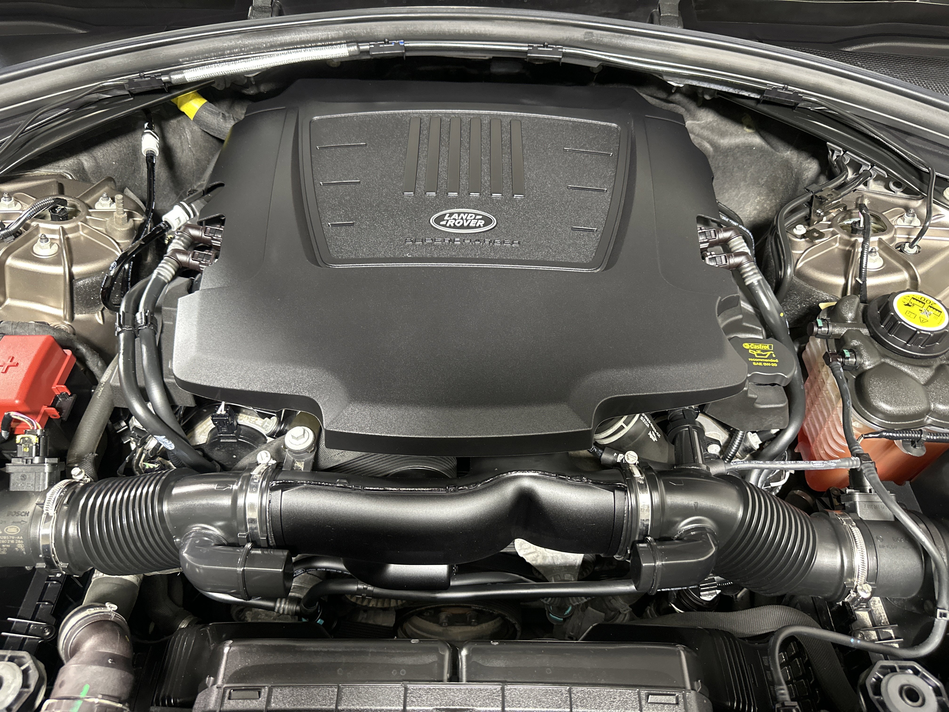 Used 2020 Land Rover Range Rover Velar R-Dynamic HSE image 26