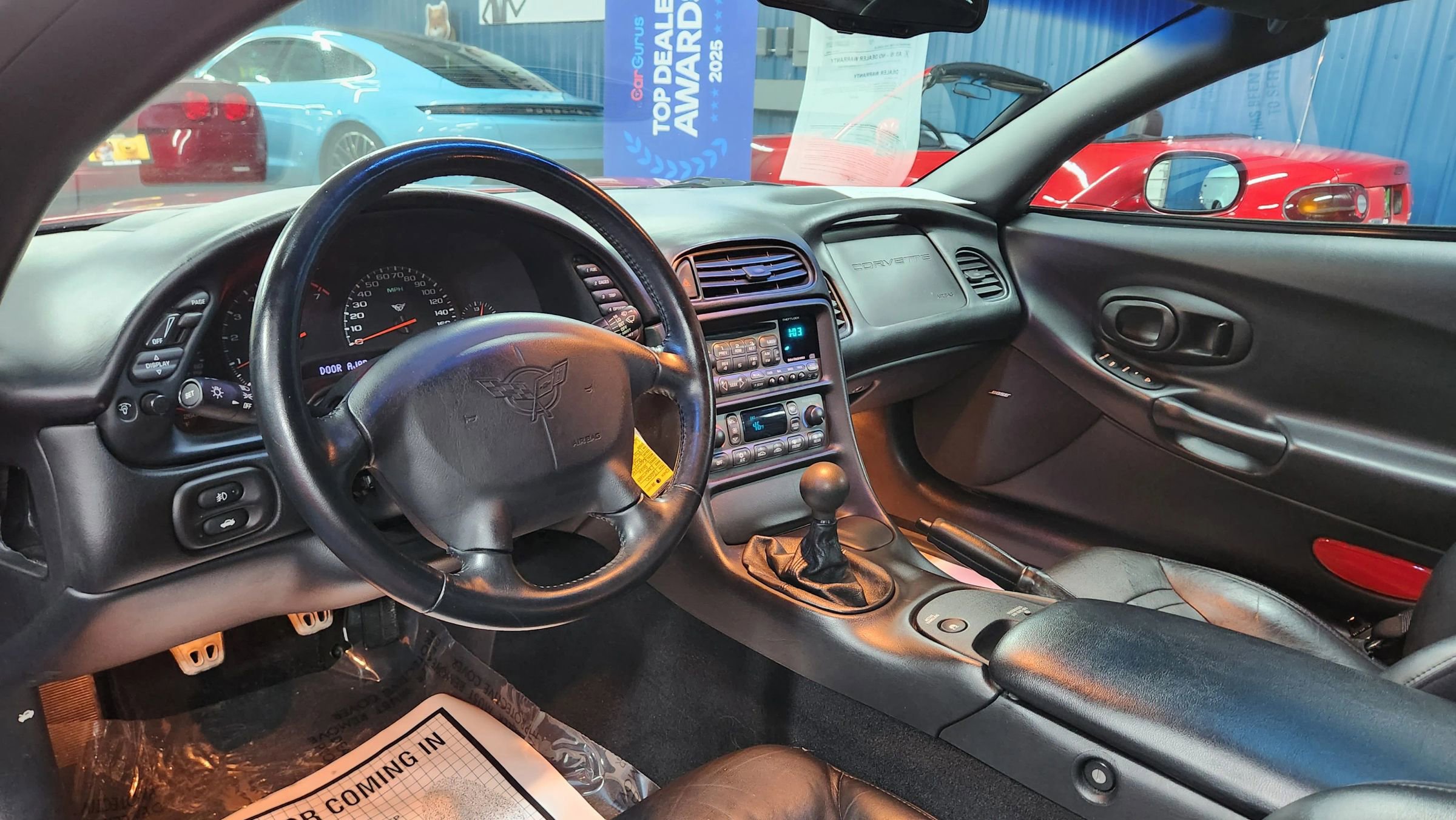 Used 2000 Chevrolet Corvette Coupe w/ Performance Handling Pkg image 9