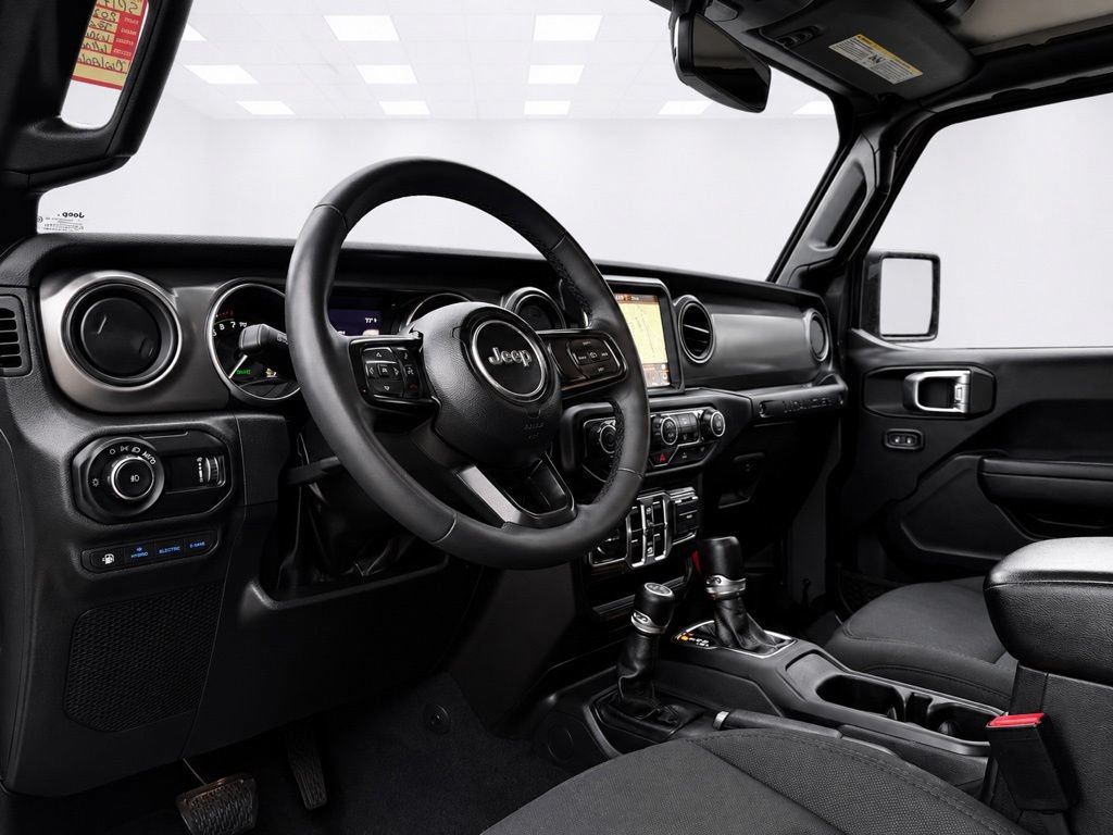 Used 2023 Jeep Wrangler Unlimited w/ Cold Weather Group AWD/4WD image 15