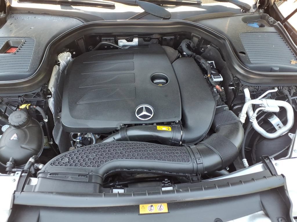 Used 2021 Mercedes-Benz GLC 300 4MATIC image 31