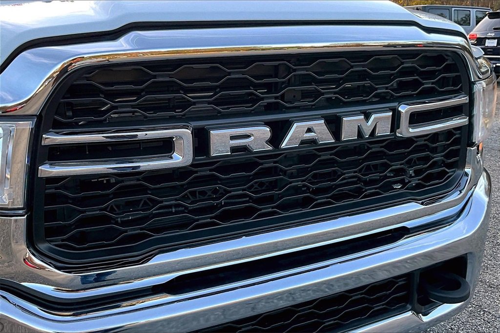 Used 2024 RAM 5500 Tradesman w/ Chrome Appearance Group image 27