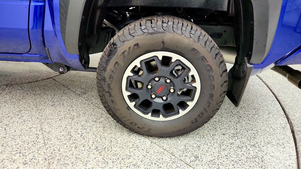Used 2024 Toyota Tacoma TRD Off-Road w/ TRD Off Road Premium Package AWD/4WD image 9