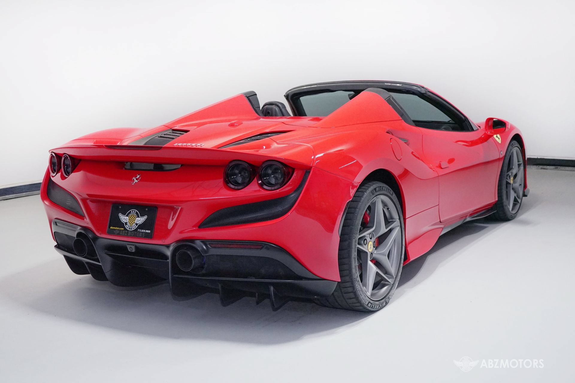Used 2021 Ferrari F8 Tributo RWD image 5