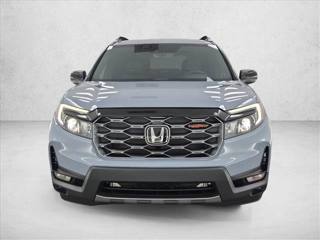 Used 2024 Honda Passport TrailSport image 2