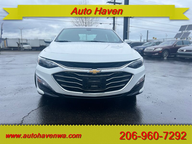 Used 2020 Chevrolet Malibu LT FWD image 2