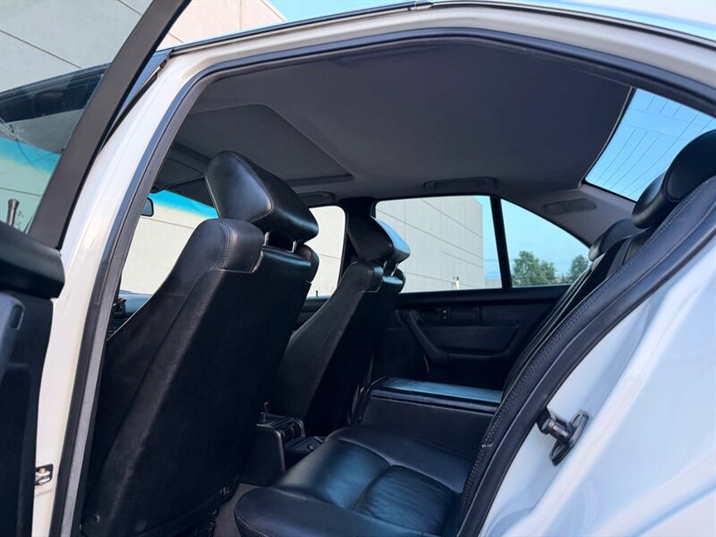 Used 1991 BMW M5 RWD image 30