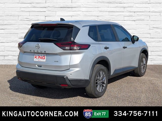 Used 2024 Nissan Rogue S AWD/4WD image 4