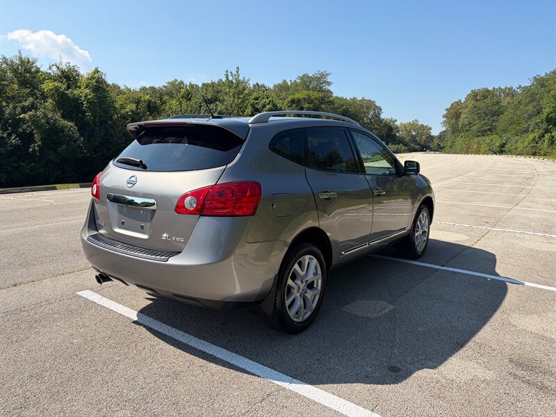Used 2012 Nissan Rogue SL AWD/4WD image 5