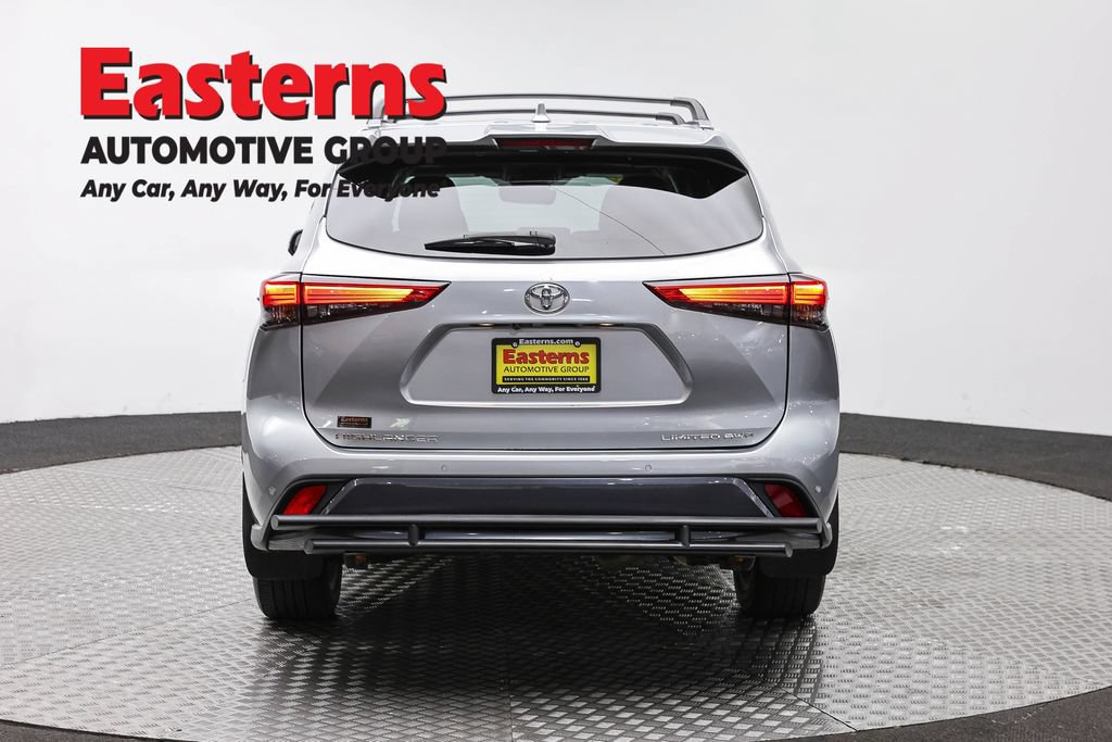 Used 2021 Toyota Highlander Limited AWD/4WD image 6