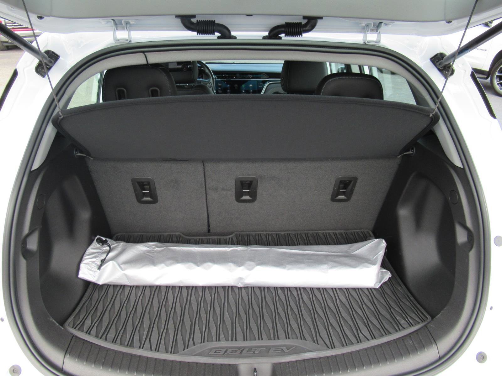 Used 2023 Chevrolet Bolt LT w/ Infotainment Package image 32