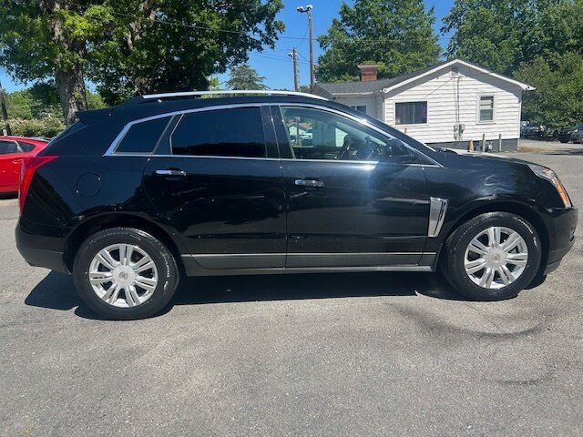 Used 2016 Cadillac SRX Luxury w/ Driver Awareness Package FWD image 6