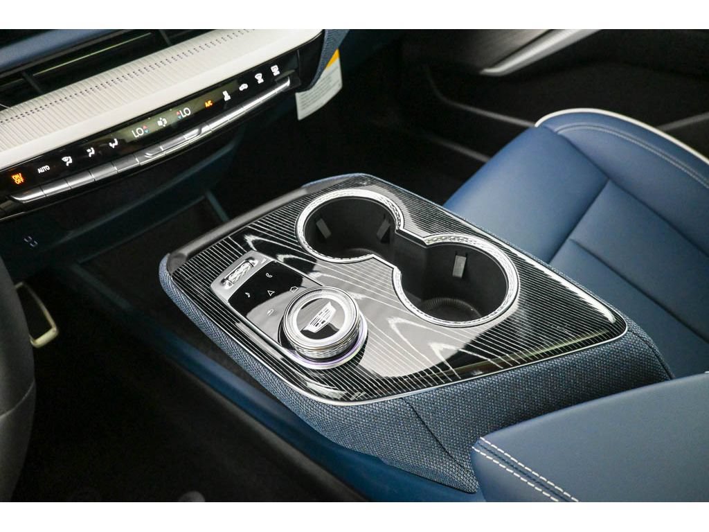 New 2027 Cadillac Optiq Premium Luxury AWD/4WD image 27