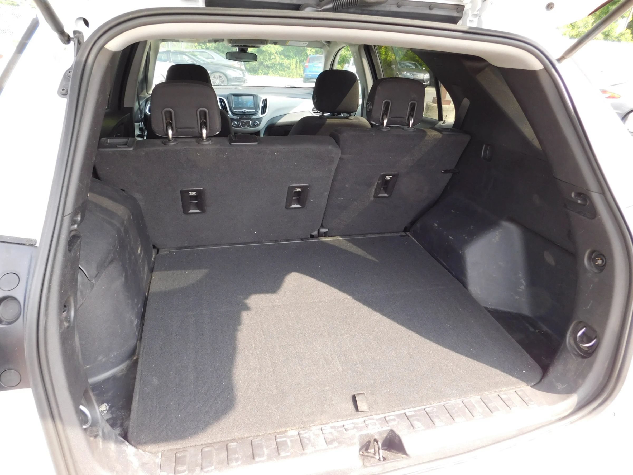 Used 2018 Chevrolet Equinox LS AWD/4WD image 9