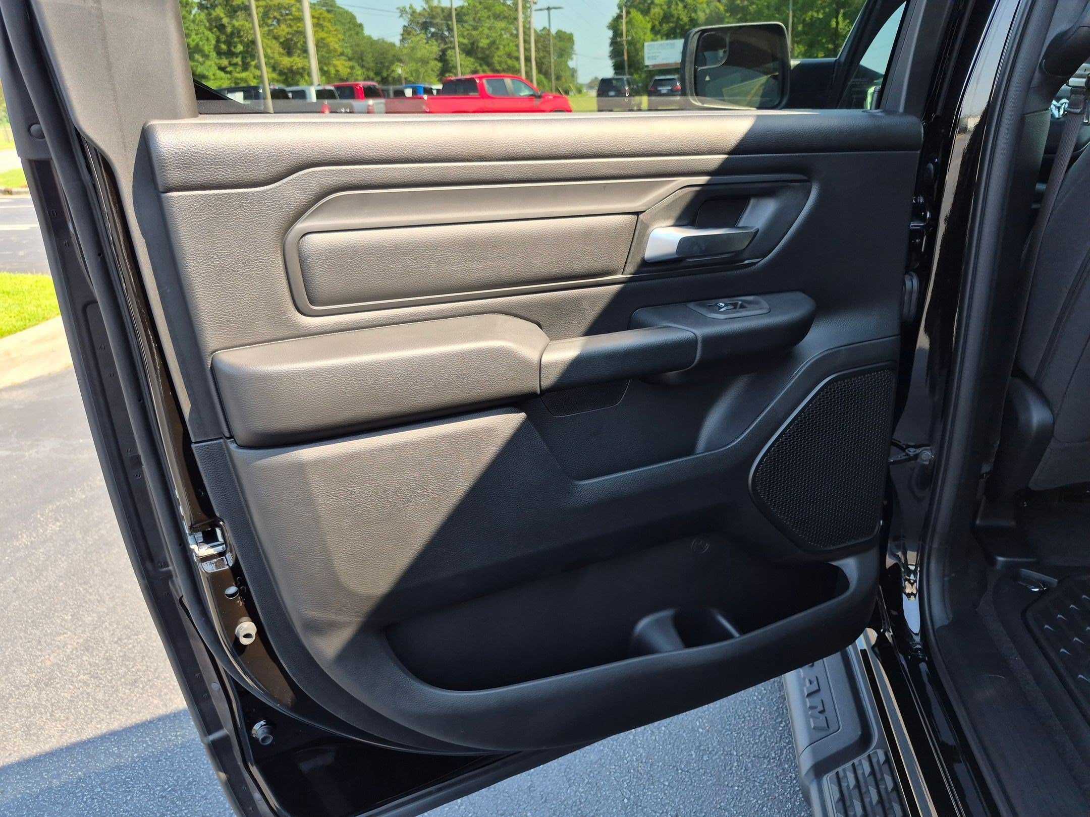 New 2026 RAM 1500 Express AWD/4WD image 14