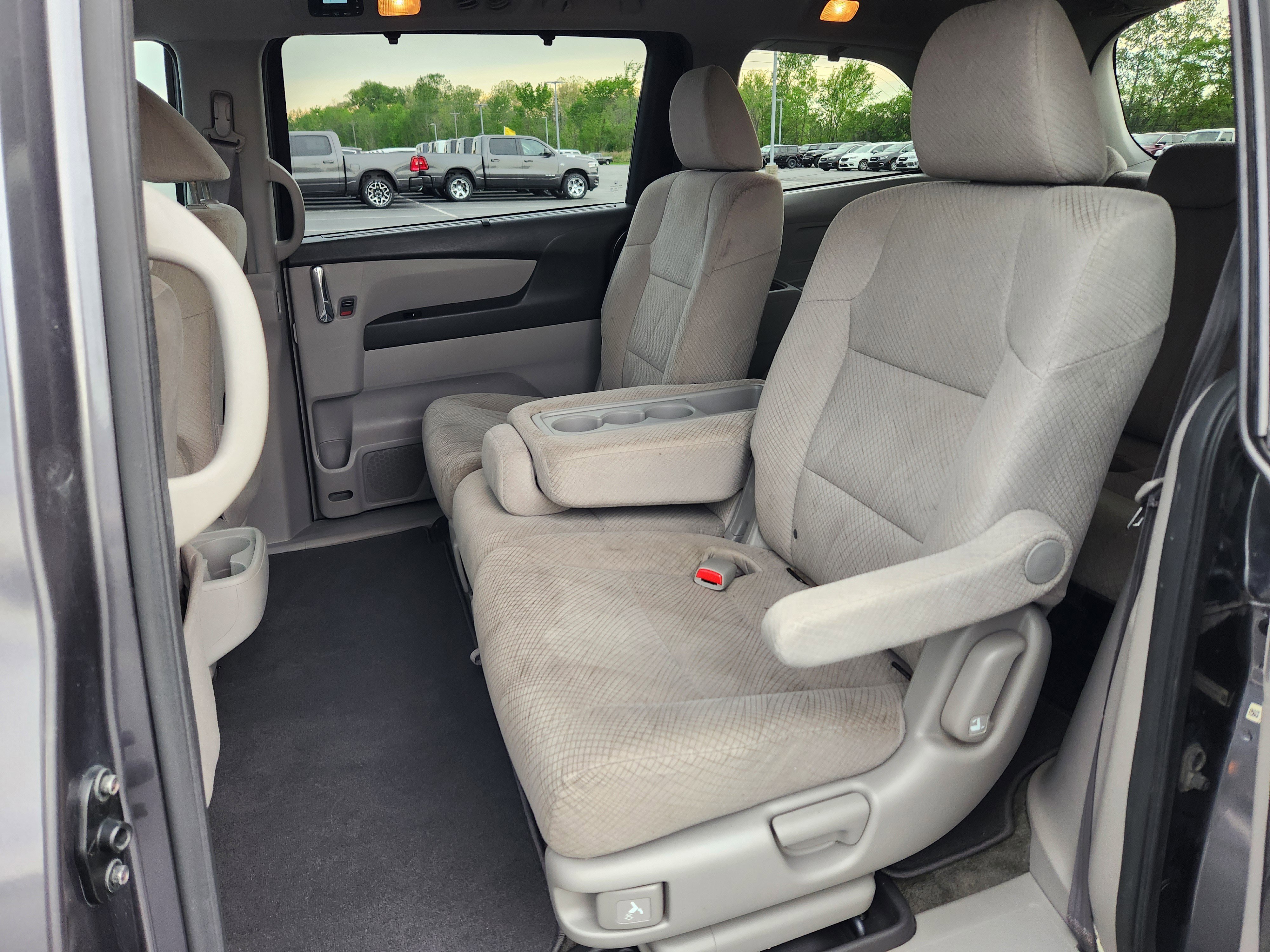 Used 2016 Honda Odyssey SE image 12