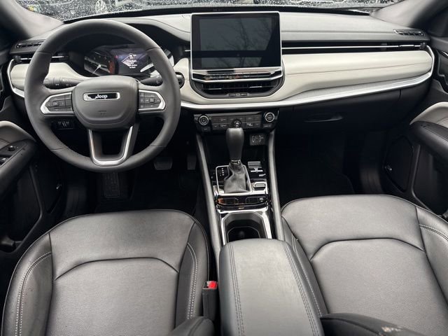 Certified 2025 Jeep Compass Limited w/ Sun & Sound Group image 4