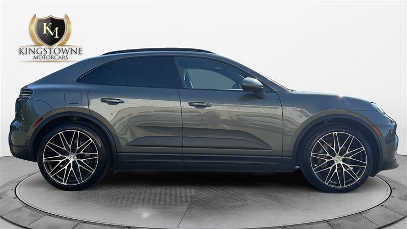 Used 2024 Porsche Macan 4 Electric AWD/4WD image 6