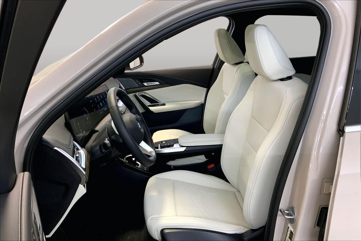 New 2026 BMW X1 xDrive28i w/ Technology Package AWD/4WD image 9