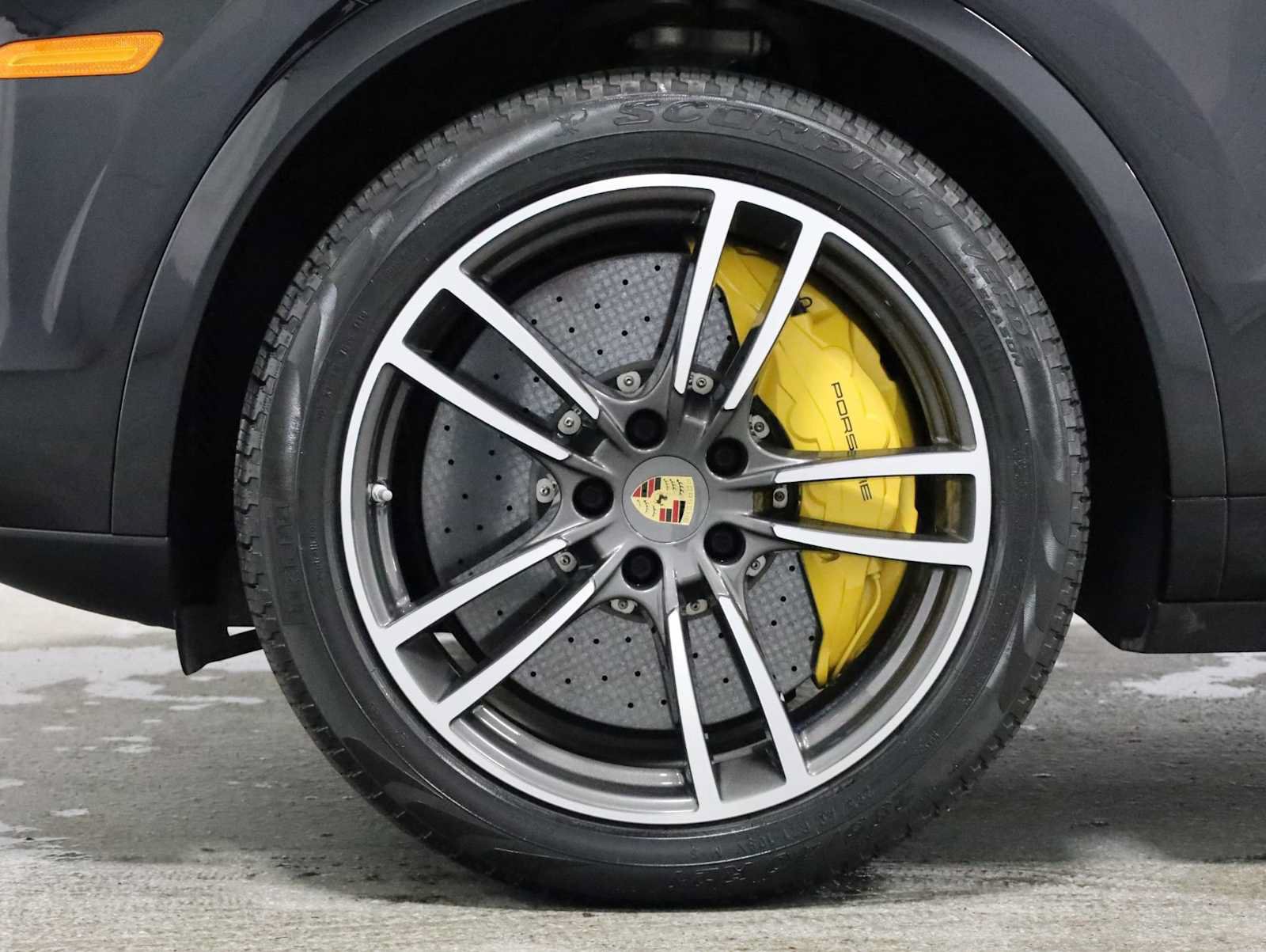 Used 2019 Porsche Cayenne Turbo AWD/4WD image 40