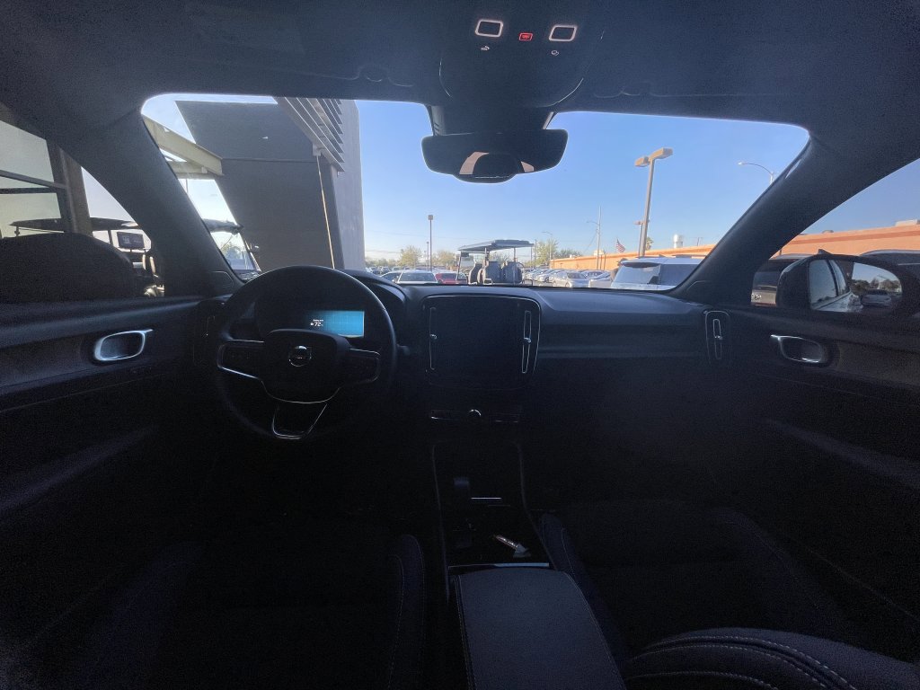 Used 2023 Volvo C40 P8 Recharge Plus w/ Climate Package image 18