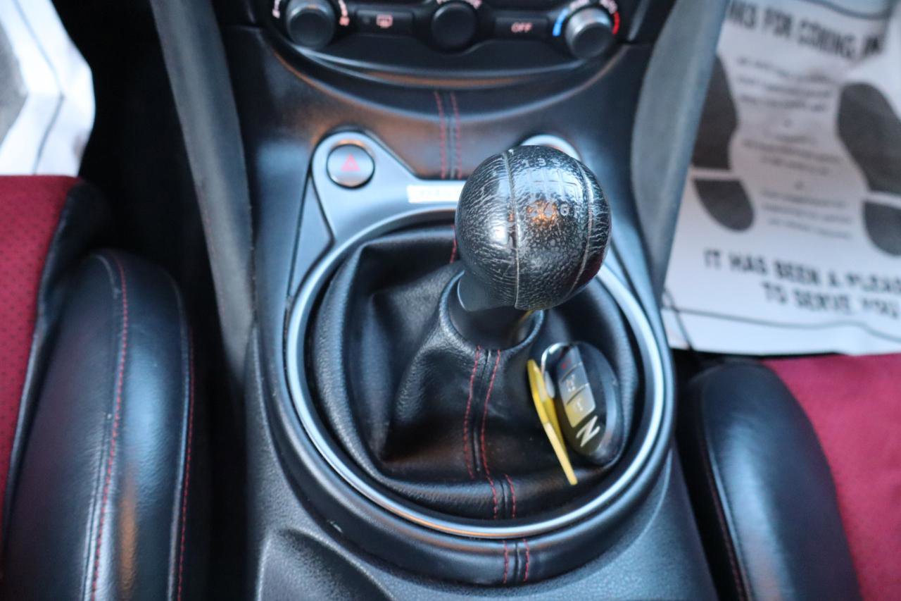 Used 2020 Nissan 370Z NISMO image 21
