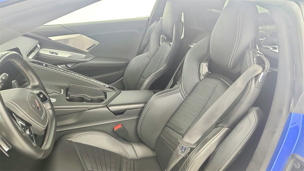 Used 2021 Chevrolet Corvette Stingray w/ Z51 Performance Package image 15