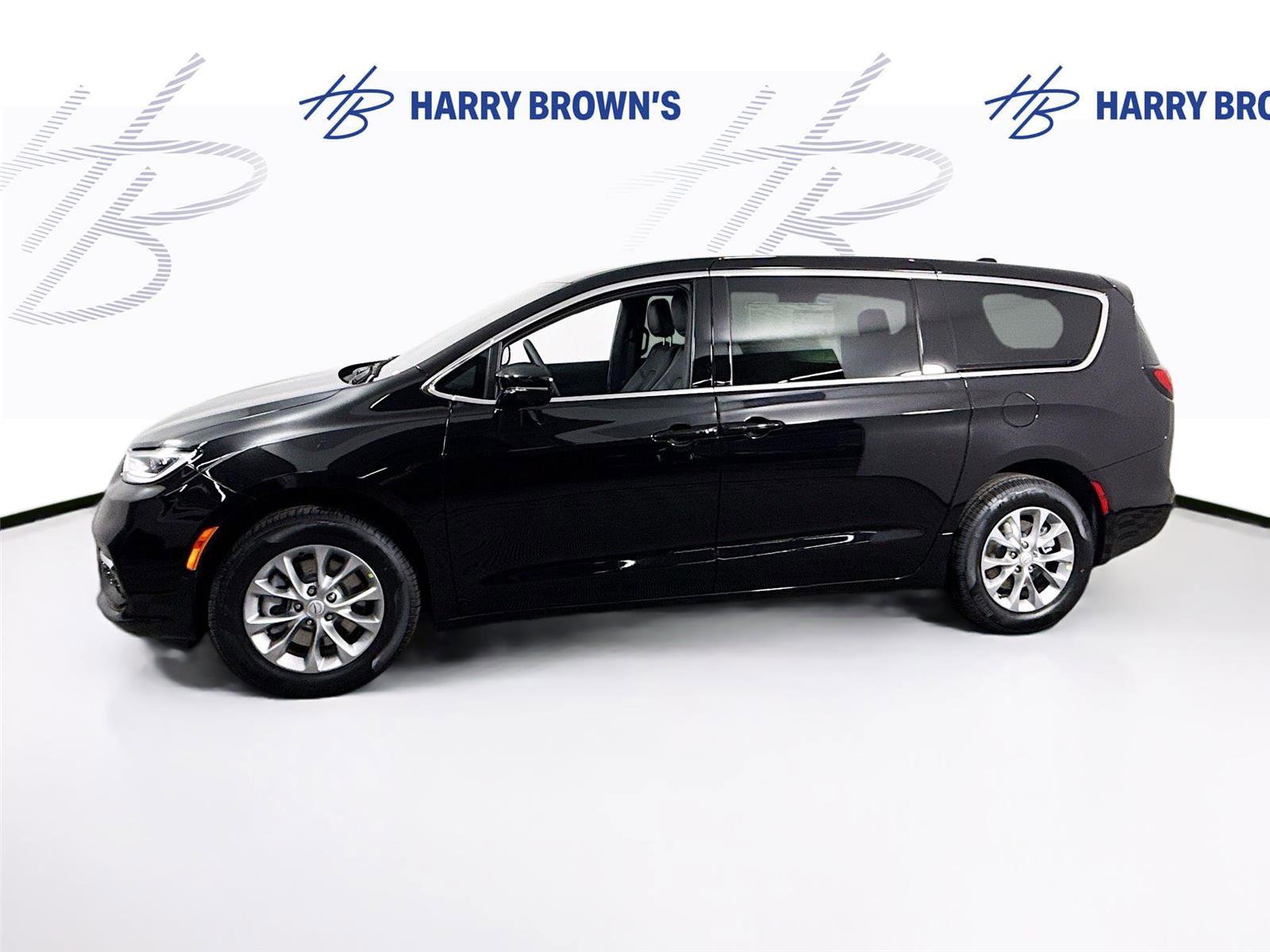 New 2026 Chrysler Pacifica Select image 29