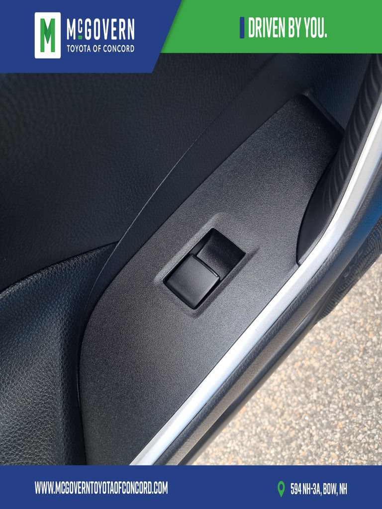 Used 2021 Toyota RAV4 XLE w/ Carpet Mat Package (TMS) AWD/4WD image 19