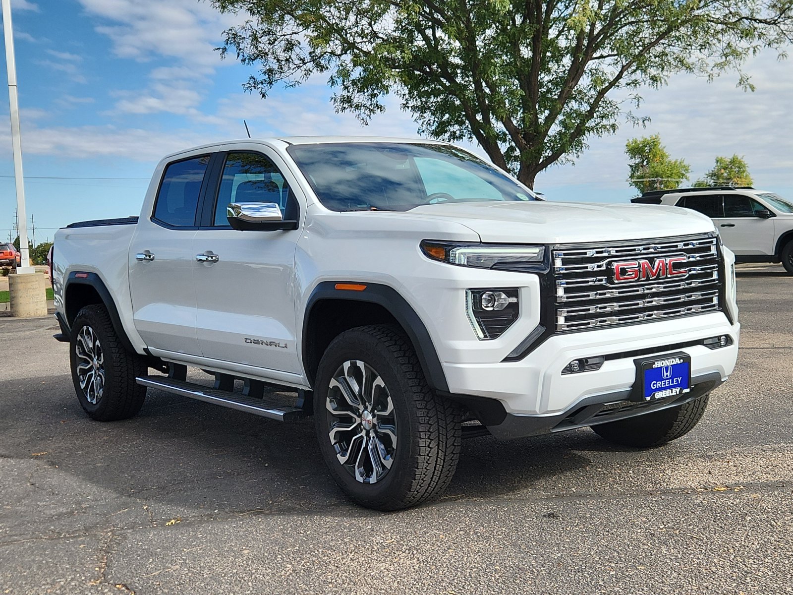 Used 2026 GMC Canyon Denali AWD/4WD image 7