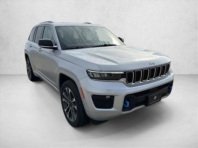 Used 2022 Jeep Grand Cherokee Overland AWD/4WD image 3