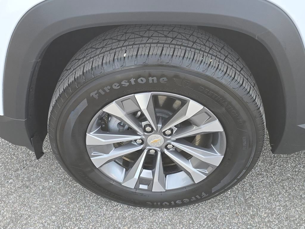 Used 2026 Chevrolet Equinox LT w/ Convenience Package II image 26