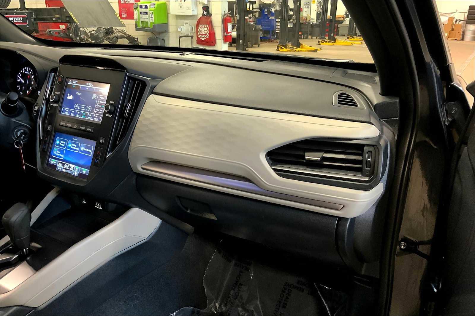 Certified 2025 Subaru Forester image 17