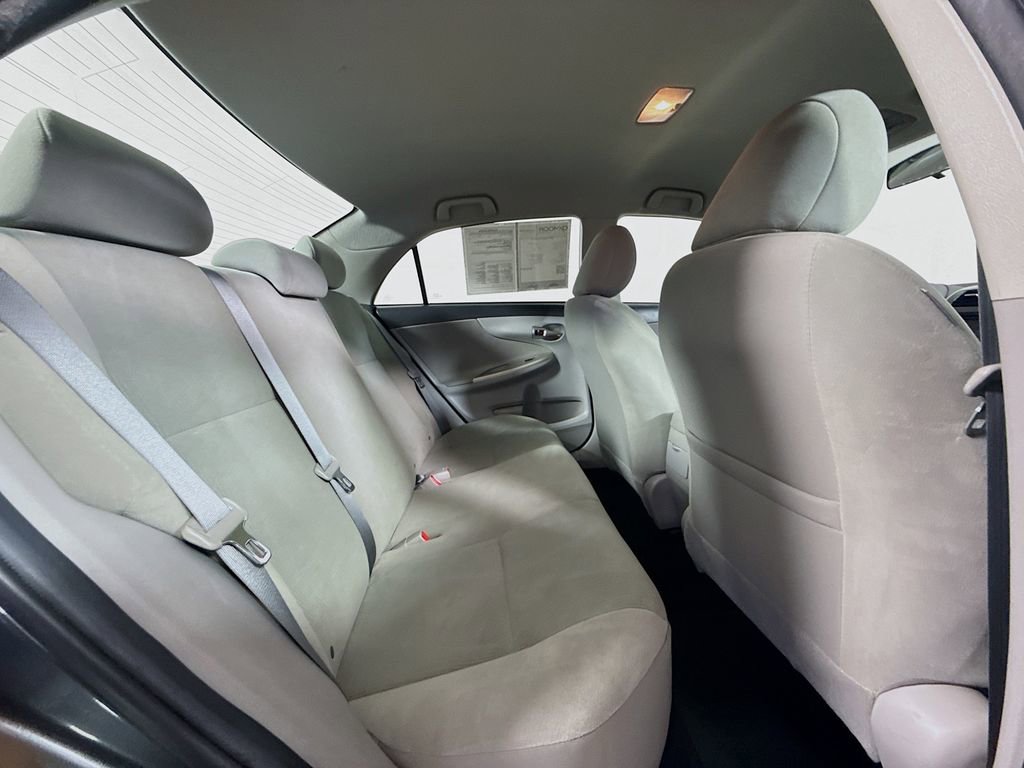 Used 2013 Toyota Corolla LE image 23