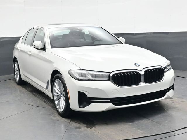 Used 2023 BMW 530i w/ Convenience Package image 2