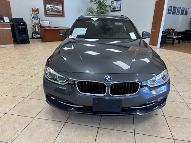 Used 2018 BMW 330i Sedan RWD image 2