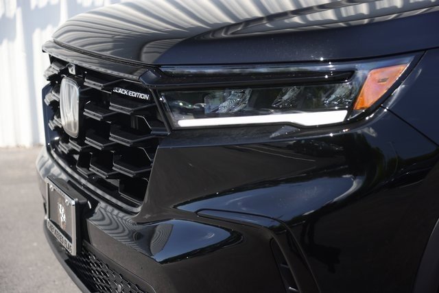 New 2025 Honda Pilot Black Edition image 4