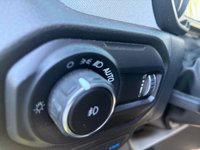 Used 2024 Jeep Wrangler Unlimited w/ Convenience Group AWD/4WD image 15