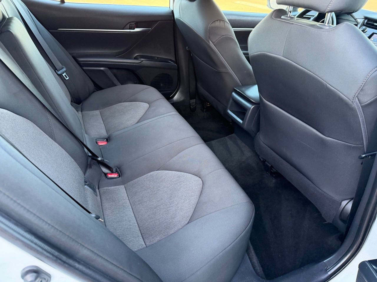 Used 2020 Toyota Camry LE AWD/4WD image 30