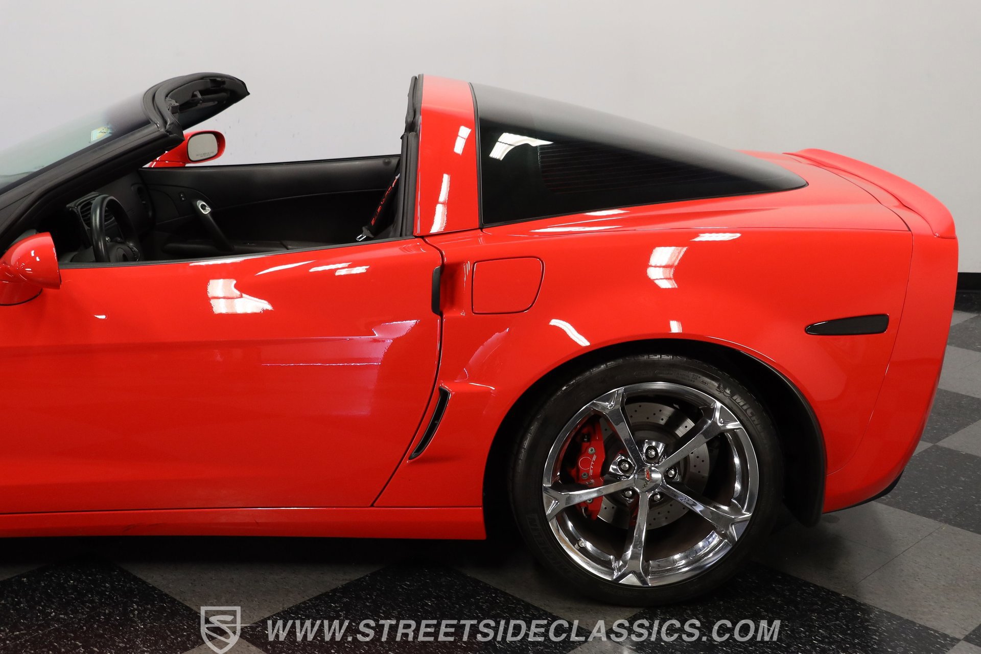 Used 2013 Chevrolet Corvette Grand Sport w/ 3LT Preferred Equipment Group image 23