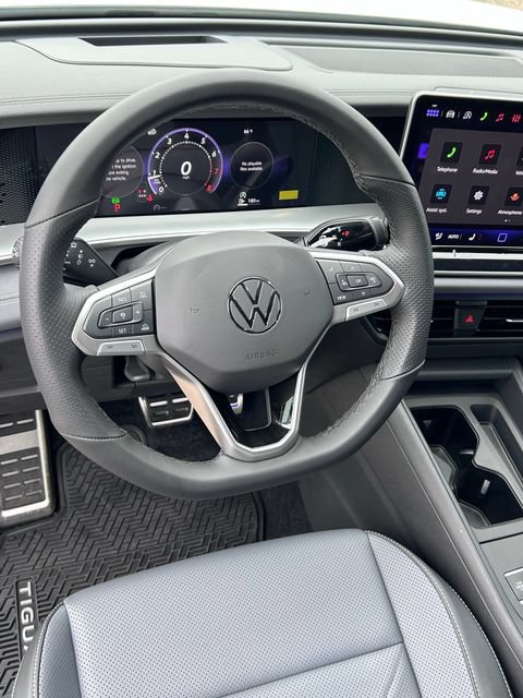 New 2026 Volkswagen Tiguan SE R-Line FWD image 8