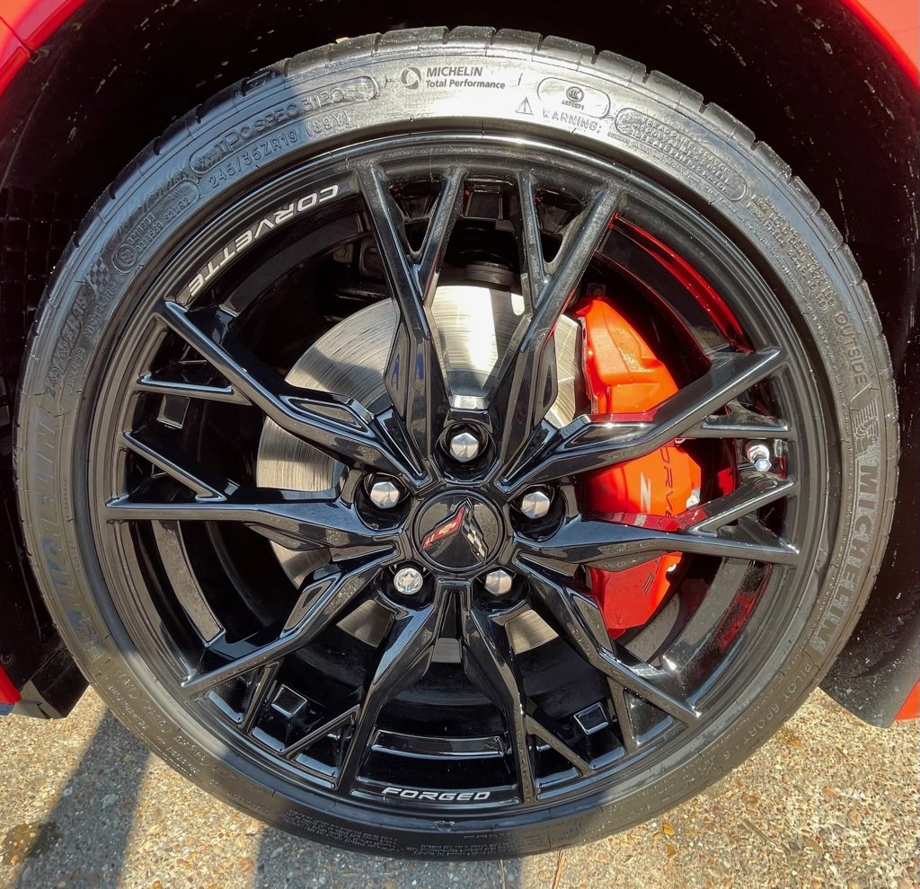 Used 2024 Chevrolet Corvette Stingray Convertible w/ Z51 Performance Package image 15